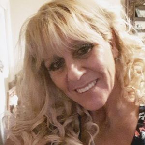 Meet your Posher, Cari